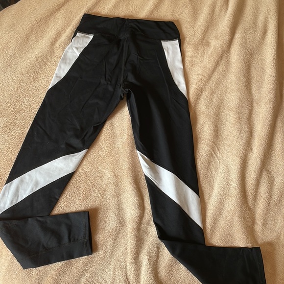 Garage black and white leggings - Picture 2 of 3